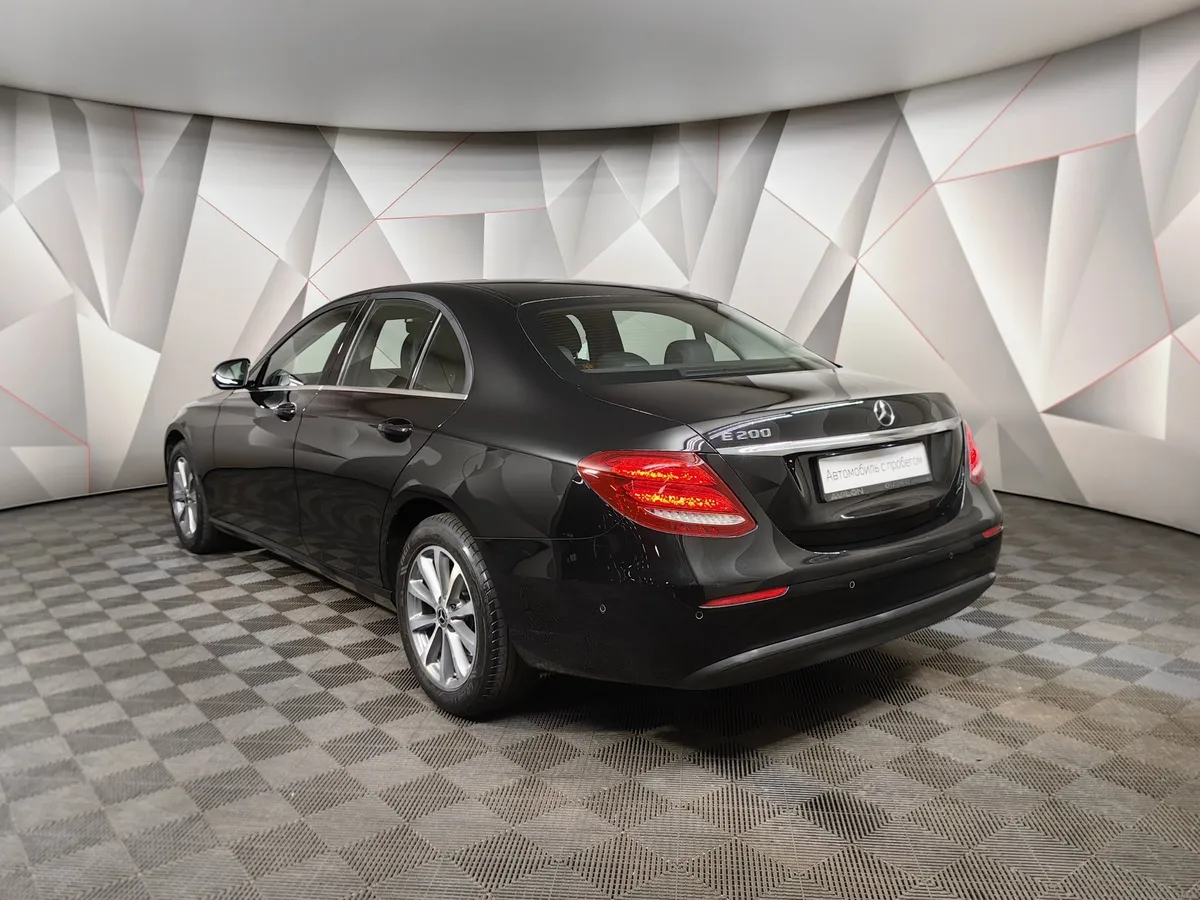 Mercedes-Benz E-Класс E 200 9G-TRONIC (197 л.с.) Premium (Локальная сборка) Черный в АВИЛОН. Слайд №4