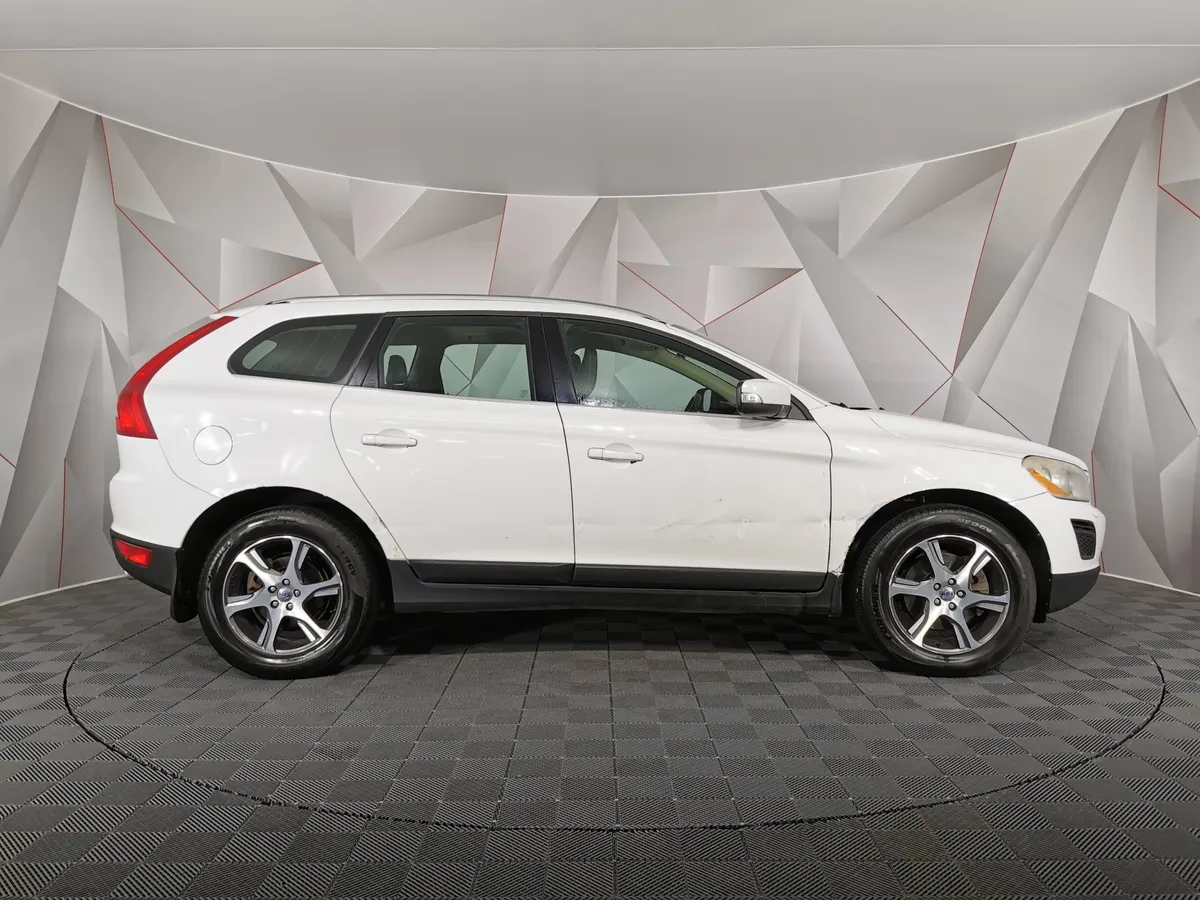 Volvo XC60 2.4 D5 Geartronic AWD (215 л.с.) Белый в АВИЛОН. Слайд №6