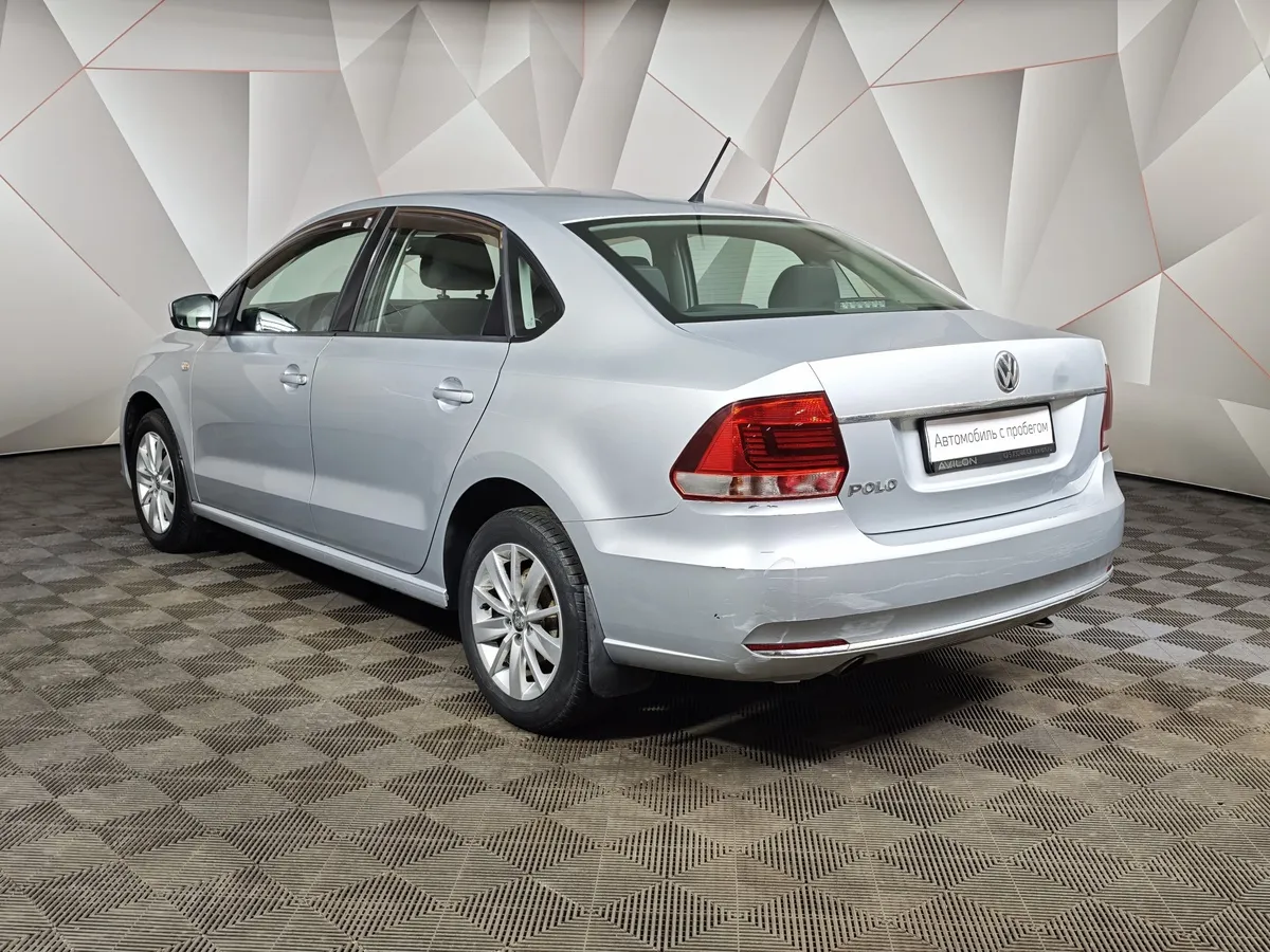 Volkswagen Polo 1.6 MT (105 л.с.) Серебристый в АВИЛОН. Слайд №4