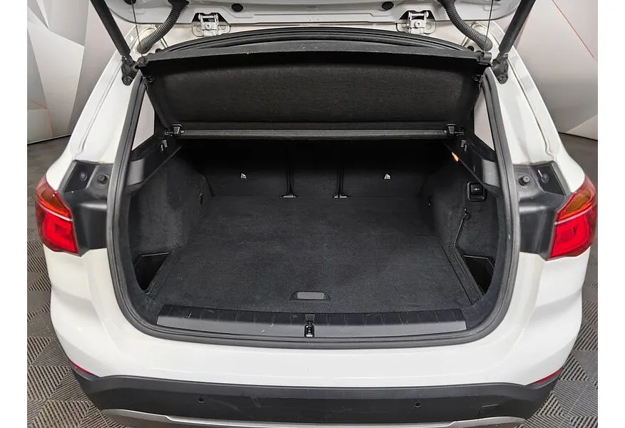 BMW X1 18i sDrive AT (136 л.с.) Белый в АВИЛОН. Слайд №9