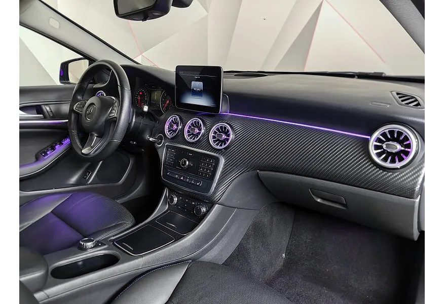 Mercedes-Benz GLA 200 7G-DCT (150 л.с.) Особая серия Синий в АВИЛОН. Слайд №13