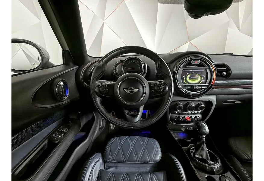 MINI Clubman 2.0 AT ALL4 (192 л.с.) Белый в АВИЛОН. Слайд №15