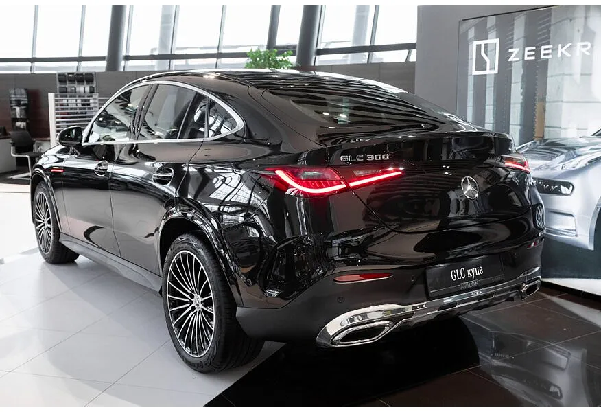 Mercedes-Benz GLC Купе 300 9G-TRONIC 4MATIC (272 л.с.) Черный в АВИЛОН. Слайд №3