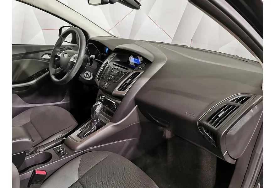 Ford Focus 1.6 Ti-VCT PowerShift (125 л.с.) SYNC Edition Черный в АВИЛОН. Слайд №9