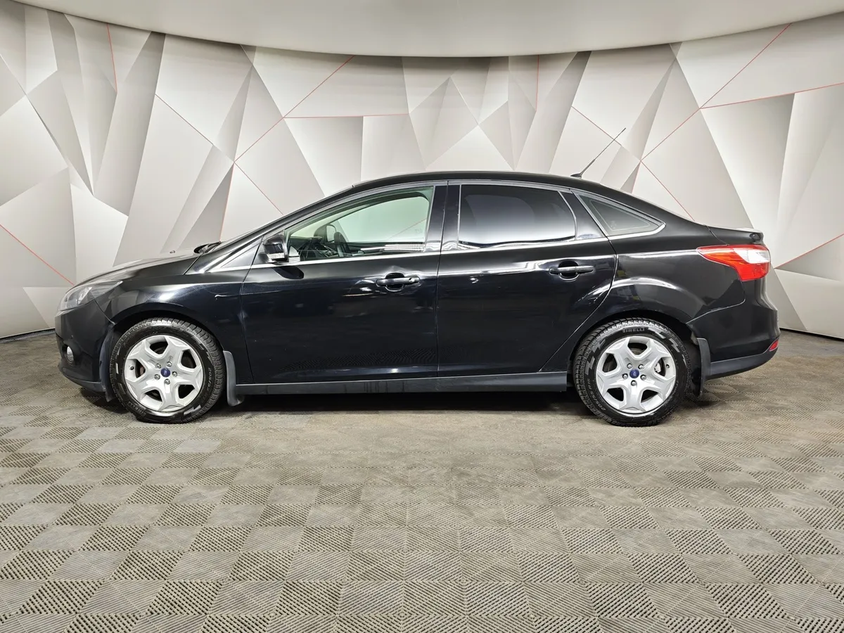 Ford Focus 1.6 Ti-VCT PowerShift (125 л.с.) Trend Черный в АВИЛОН. Слайд №5