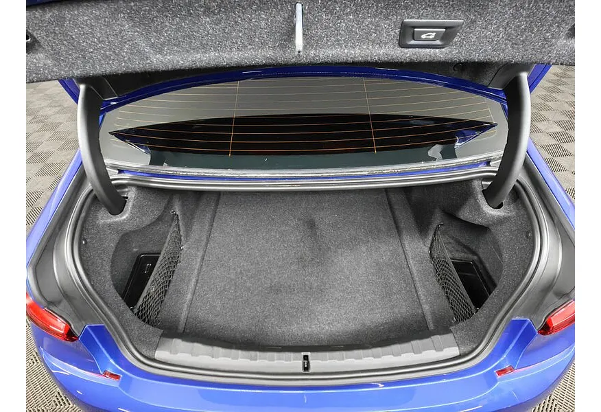 BMW 3 серия 320i xDrive (184 л.с.) M Sport Pure Синий в АВИЛОН. Слайд №9