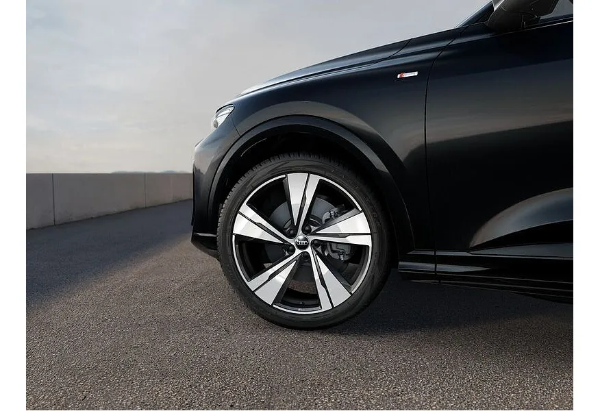 АВИЛОН - Audi Q5 2.0 TDI S tronic quattro (204 л.с.) Черный - slide 8
