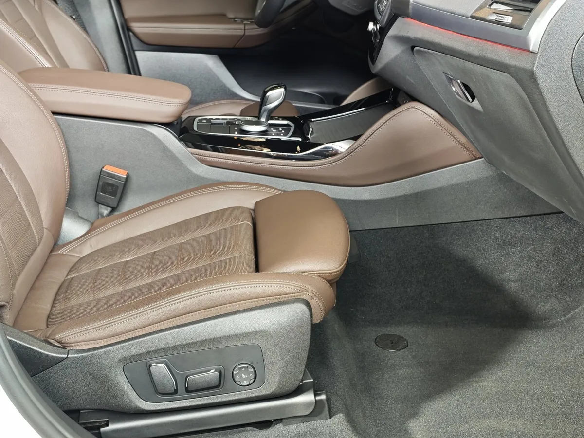 BMW X4 xDrive20i Steptronic (184 л.с.) Base Локальная сборка Белый в АВИЛОН. Слайд №19