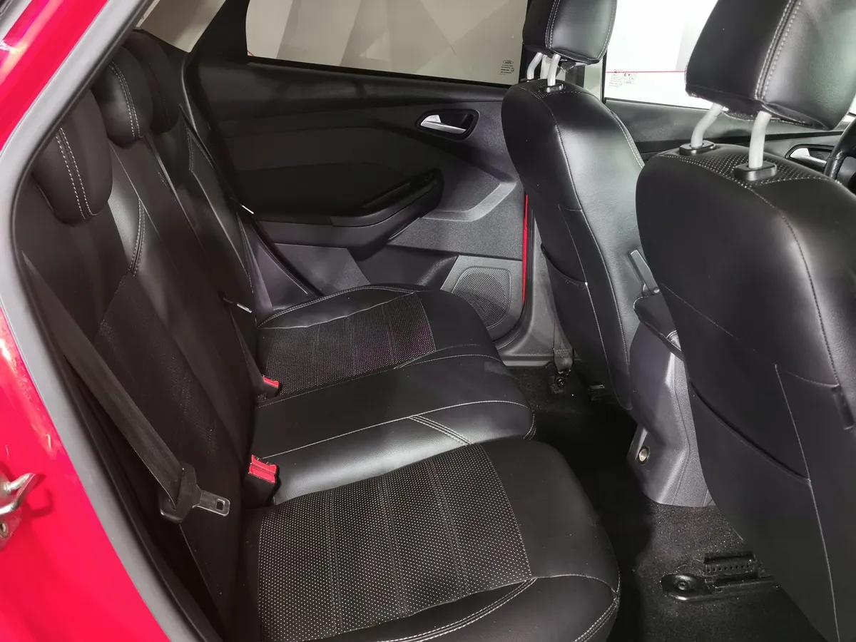 Ford Focus 1.6 Ti-VCT MT (125 л.с.) SYNC Edition Красный в АВИЛОН. Слайд №15