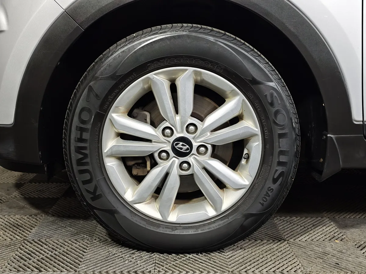 Hyundai Creta 2.0 AT AWD (149 л.с.) Comfort Plus Серебристый в АВИЛОН. Слайд №9
