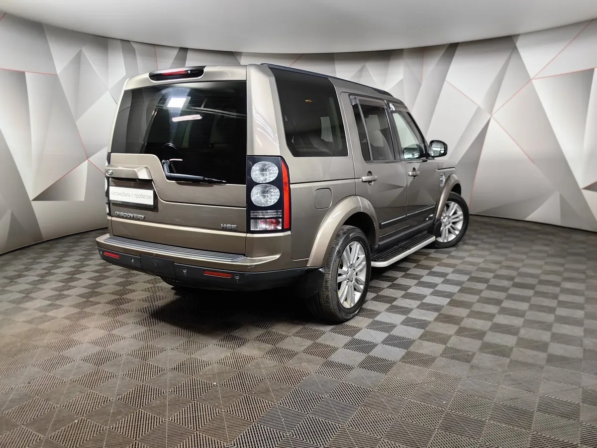 Land Rover Discovery 3.0 SDV6 4WD AT (252 л.с.) HSE Коричневый в АВИЛОН. Слайд №2