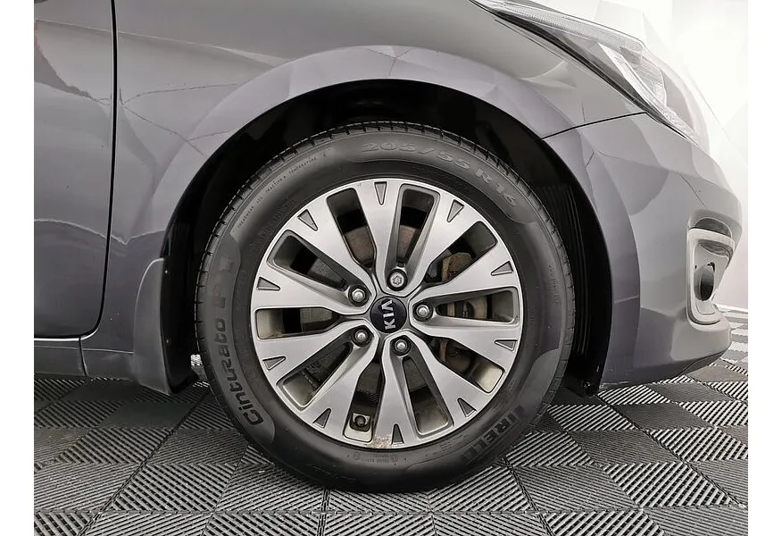 Kia Ceed 1.6 DCT (135 л.с.) Prestige Серый в АВИЛОН. Слайд №9