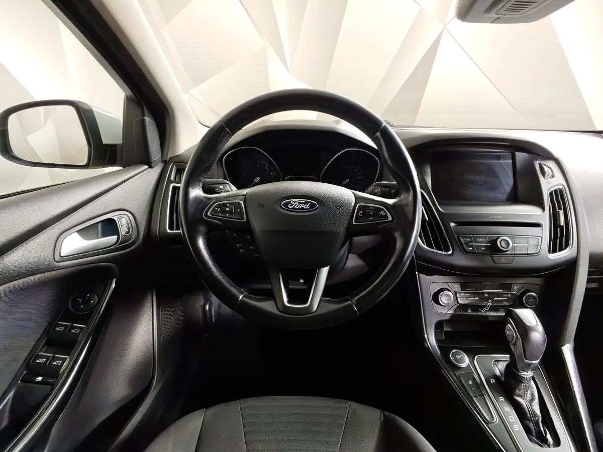 Ford Focus 1.5 EcoBoost AT (150 л.с.) Titanium Белый в АВИЛОН. Слайд №20