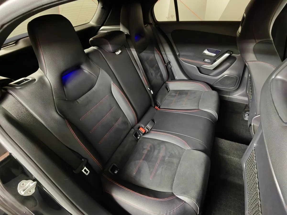 Mercedes-Benz A-Класс A 200 7G-DCT (150 л.с.) Sport Черный в АВИЛОН. Слайд №17