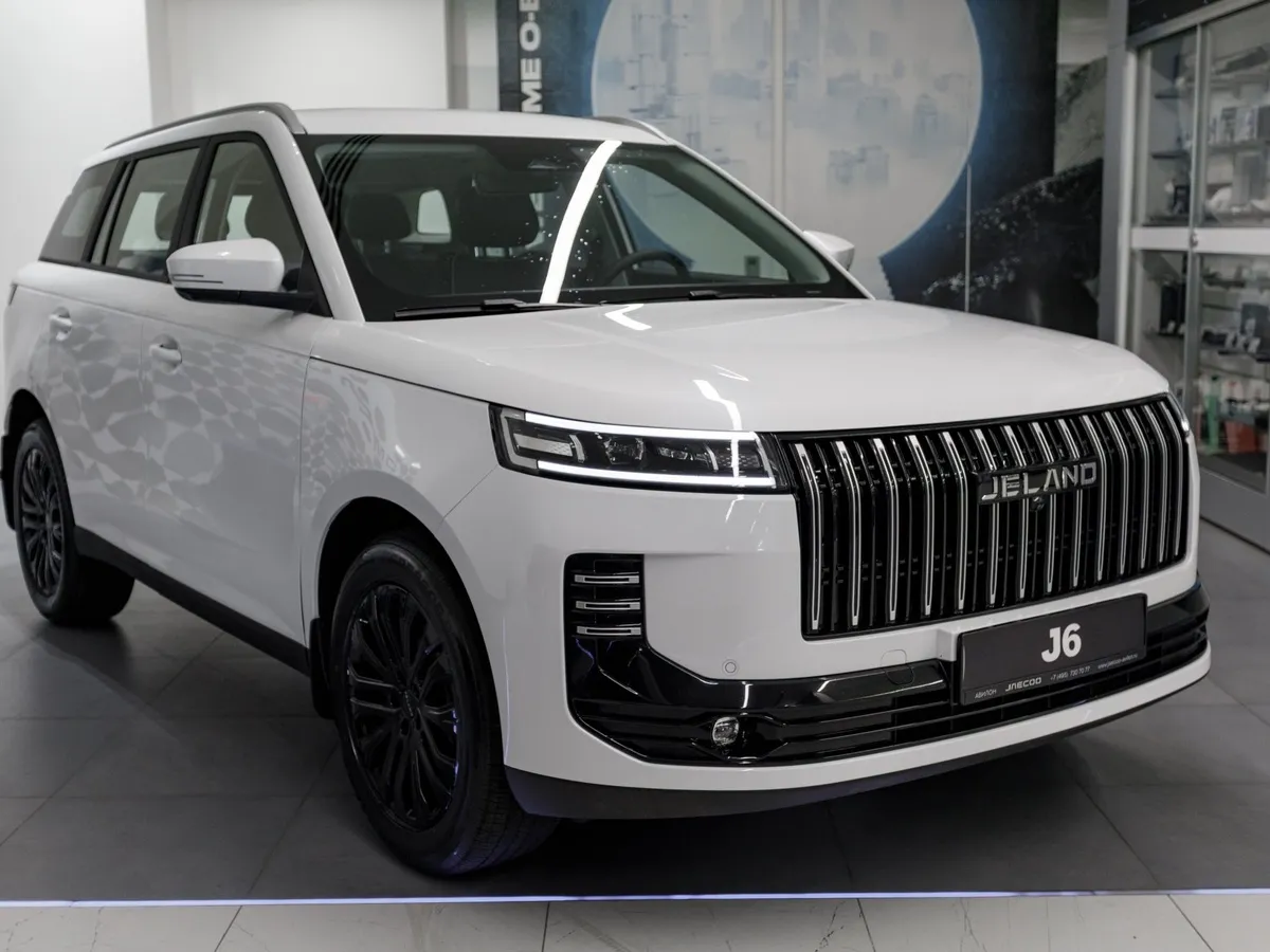 JELAND J6 1.6T DCT 4WD (150 л.с.) Престиж Белый в АВИЛОН. Слайд №2