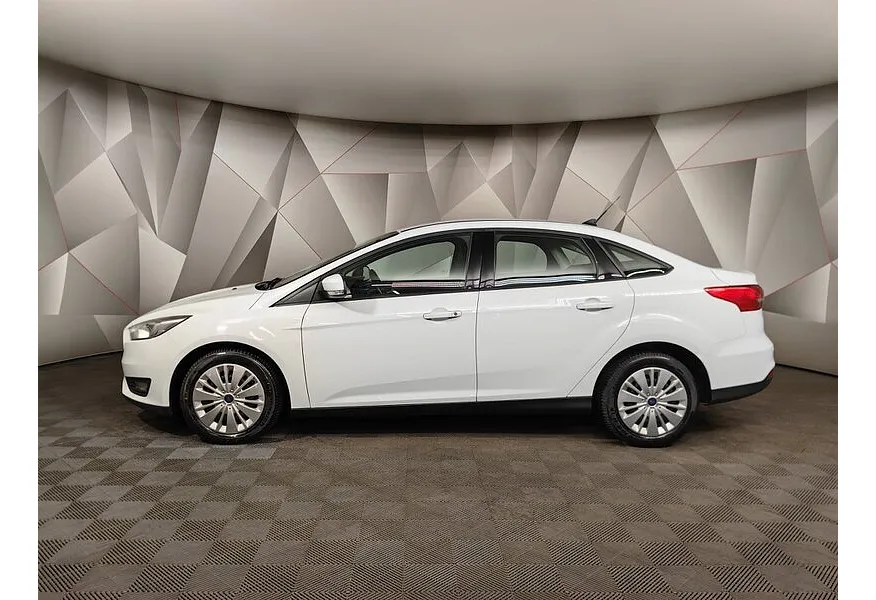 Ford Focus 1.6 Ti-VCT PowerShift (105 л.с.) SYNC Edition Белый в АВИЛОН. Слайд №5