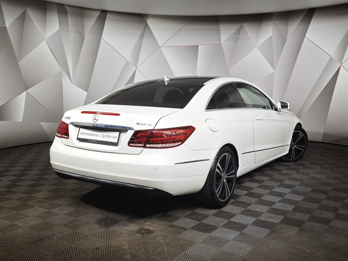 Mercedes-Benz E-Класс E 350 4MATIC 7G-Tronic Plus (272 л.с.) Белый в АВИЛОН. Слайд №2