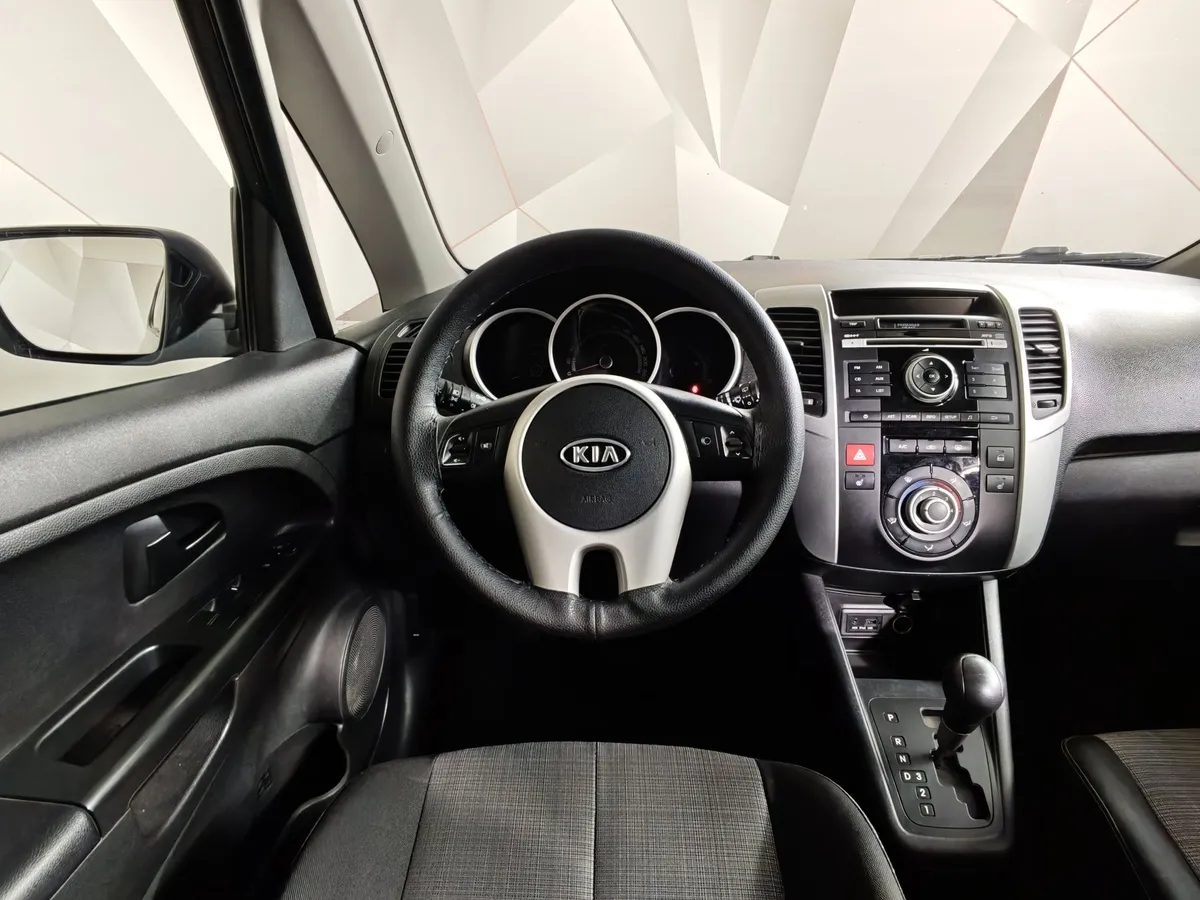 Kia Venga 1.6 AT (125 л.с.) Коричневый в АВИЛОН. Слайд №15