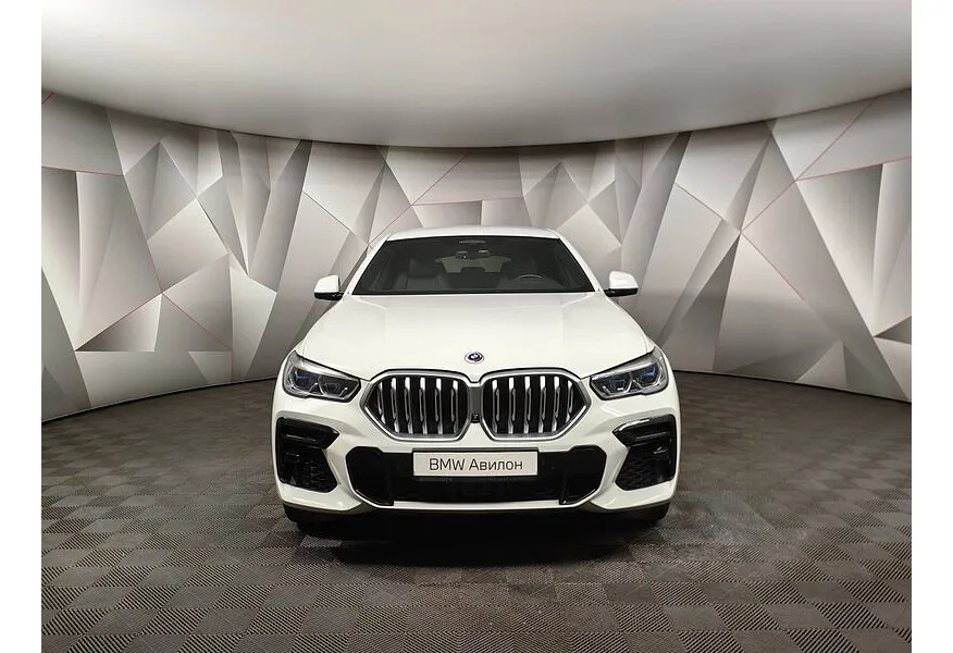 BMW X6 xDrive40d (340 л.с.) M Sport Pro Белый в АВИЛОН. Слайд №3