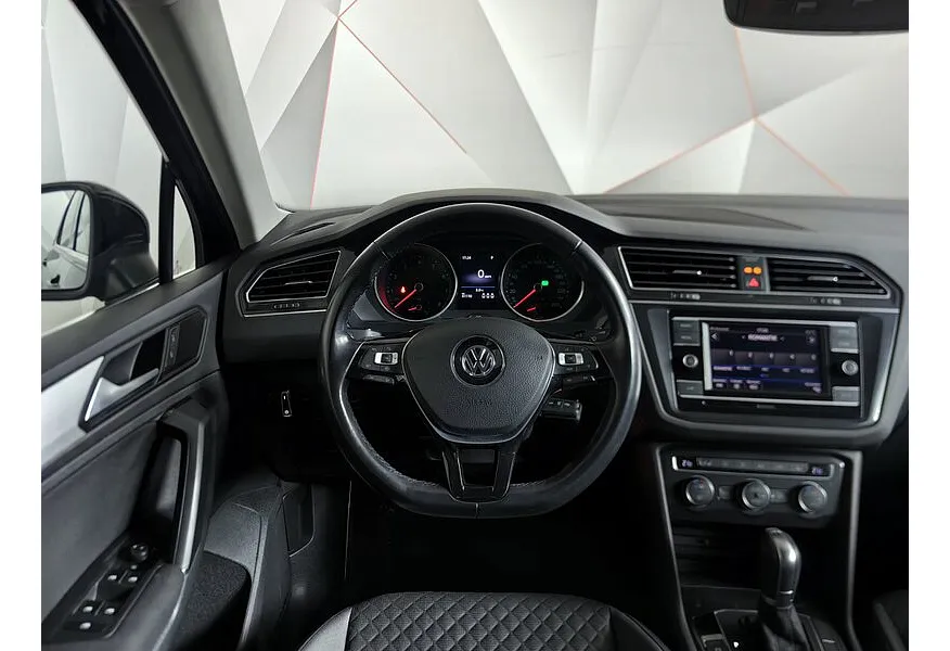 Volkswagen Tiguan 2.0 TSI 4Motion DSG (180 л.с.) Comfortline Черный в АВИЛОН. Слайд №20