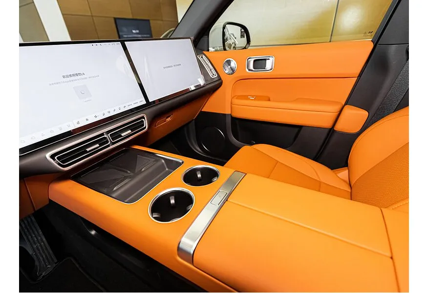 Li Auto L6 1.5 AT 4WD (150 л.с.) Pro Голубой в АВИЛОН. Слайд №11