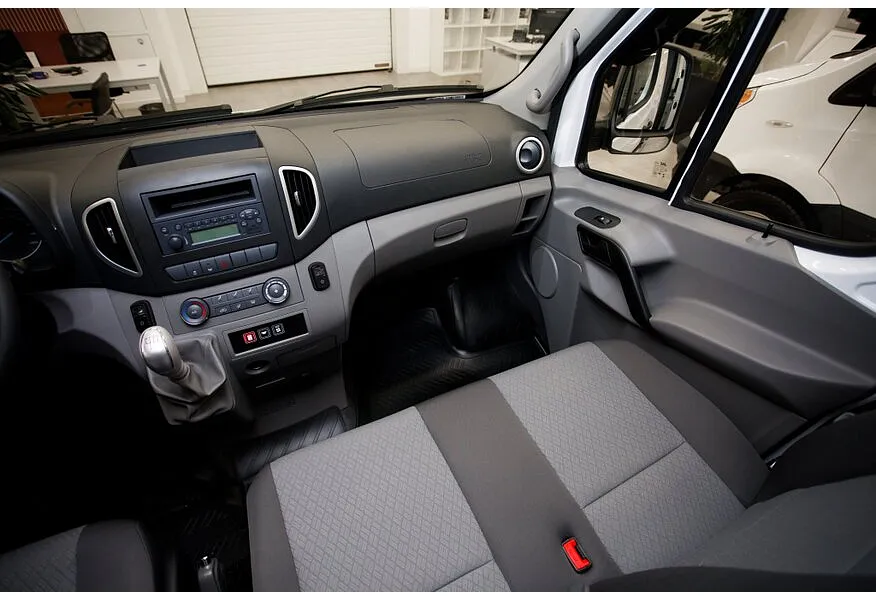 АВИЛОН - Sollers Atlant VAN 2.7D MT RWD SRW (150 л.с.) L3H2 3.5T Белый - slide 8