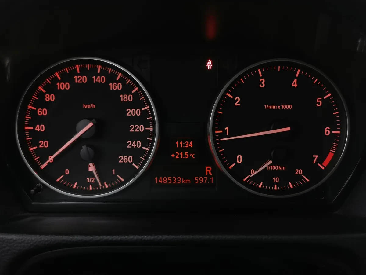 BMW 3 серия 320i AT (156 л.с.) Бежевый в АВИЛОН. Слайд №13