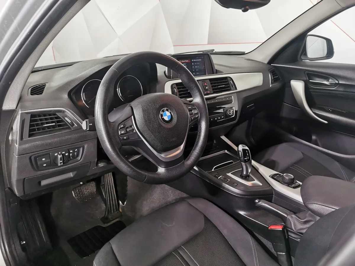 BMW 1 серия 116i AT (136 л.с.) Серебристый в АВИЛОН. Слайд №11