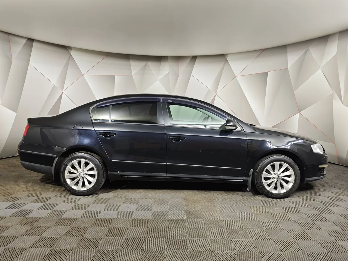 Volkswagen Passat 1.6 MPI MT (102 л.с.) Черный в АВИЛОН. Слайд №6