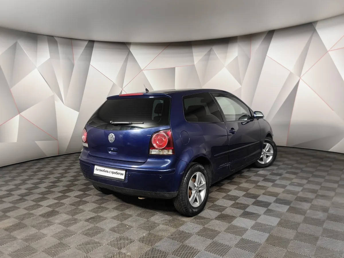 Volkswagen Polo 1.2 MT (60 л.с.) Trendline Синий в АВИЛОН. Слайд №2