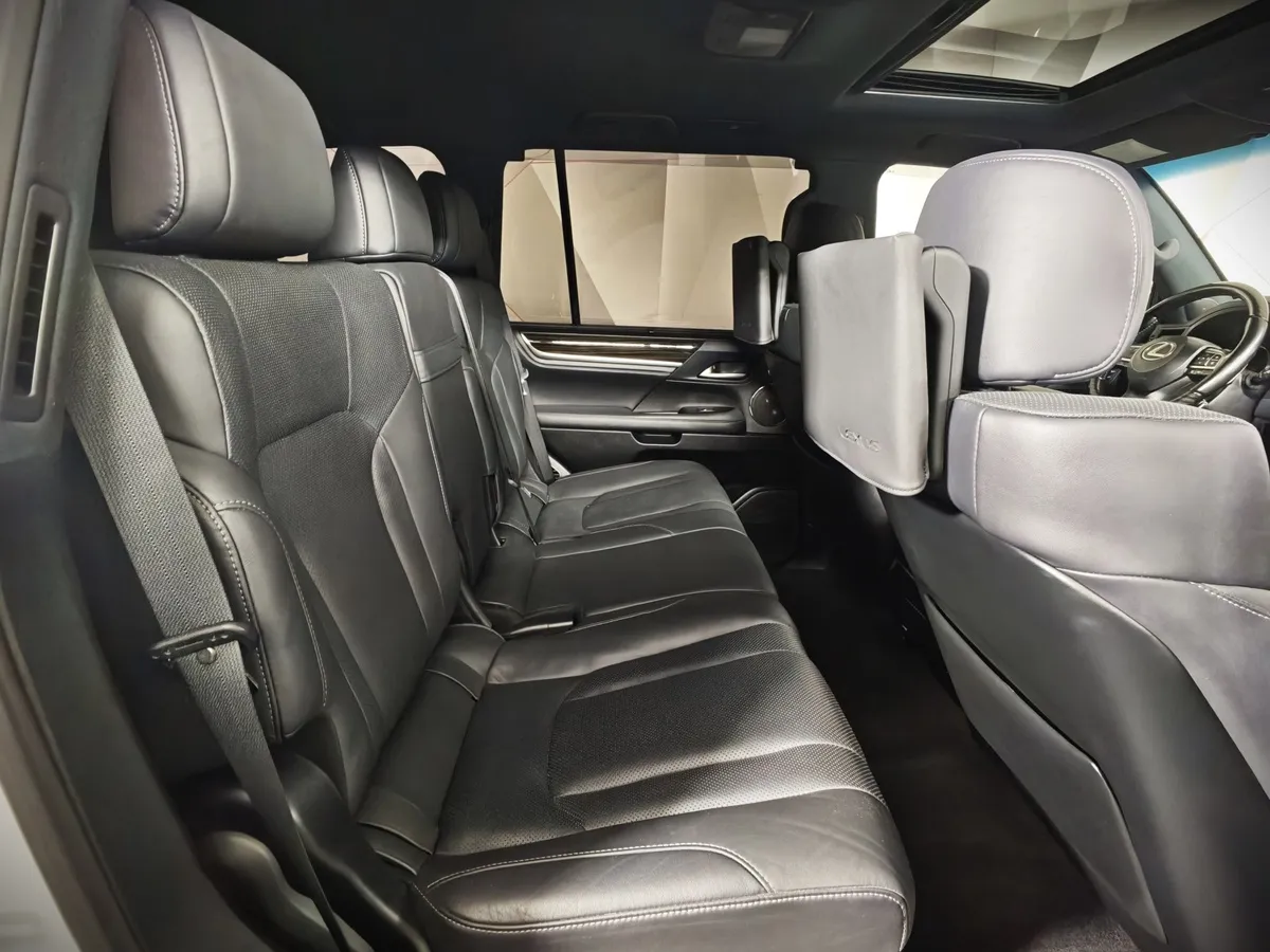 Lexus LX 570 AT (367 л.с.) Heritage Белый в АВИЛОН. Слайд №16