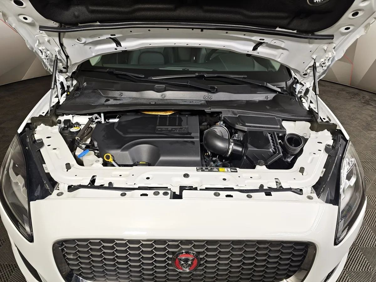 Jaguar E-Pace P200 AT AWD (200 л.с.) S Белый в АВИЛОН. Слайд №11