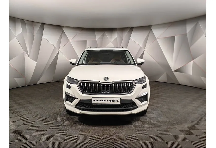 Skoda Kodiaq 2.0 TSI DSG 4WD (220 л.с.) Белый в АВИЛОН. Слайд №7