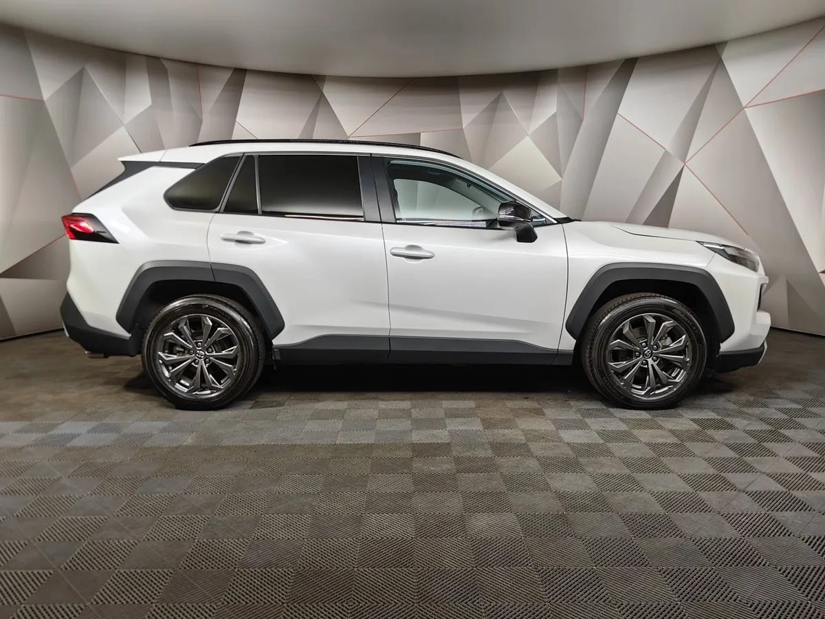 Toyota RAV4 2.0i CVT AWD (171 л.с.) Fashion Plus Белый в АВИЛОН. Слайд №6