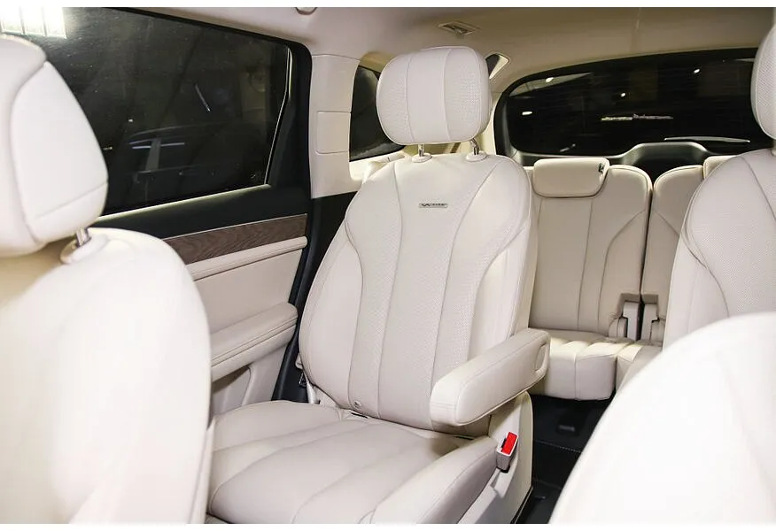 АВИЛОН - AITO M7 1.5 AT AWD (449 л.с.) Luxury Черный - slide 13