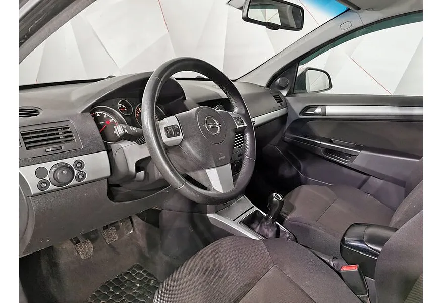 Opel Astra 1.6 MT (115 л.с.) Серебристый в АВИЛОН. Слайд №18