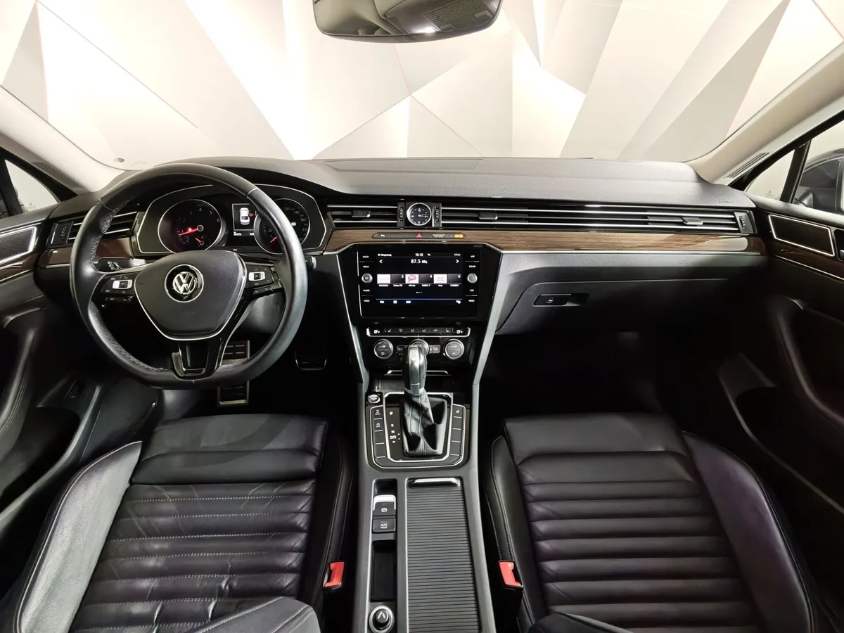 Volkswagen Passat 1.4 TSI BlueMotion DSG (150 л.с.) Trendline Серый в АВИЛОН. Слайд №13