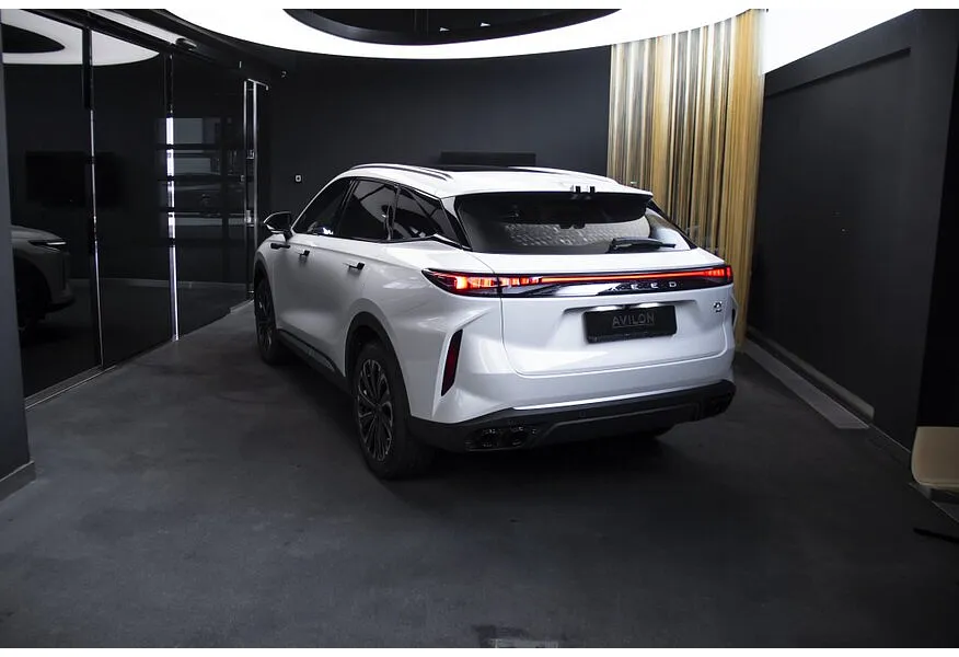 EXEED RX 2.0T DCT 4WD (197 л.с.) Urban Белый в АВИЛОН. Слайд №4