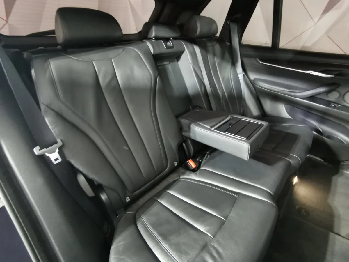 BMW X5 xDriveM50d Steptronic (381 л.с.) Синий в АВИЛОН. Слайд №14