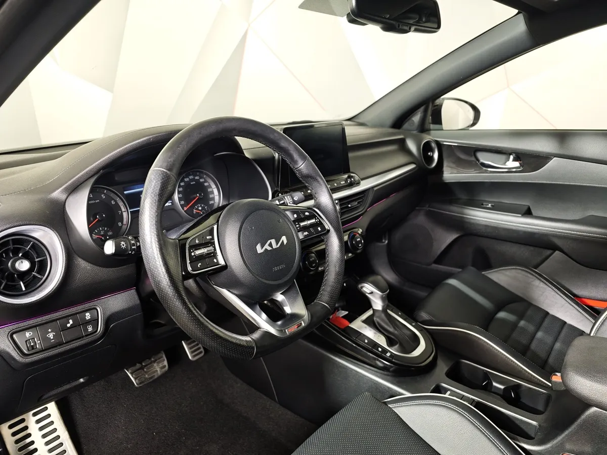 Kia Cerato 2.0 MPI AT (150 л.с.) GT Line Синий в АВИЛОН. Слайд №19