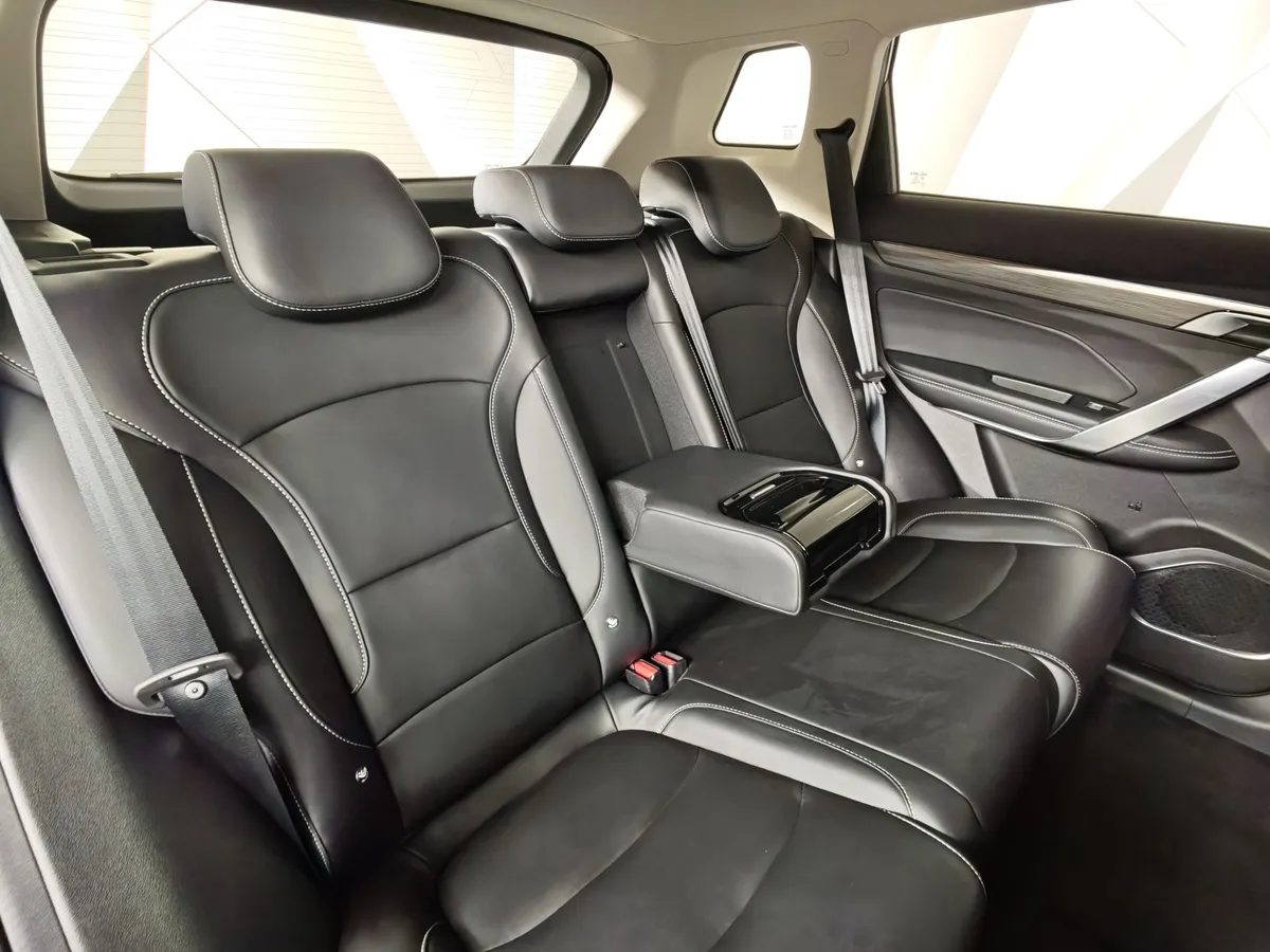 Belgee X70 1.5T DCT 4WD (177 л.с.) Prestige Серый в АВИЛОН. Слайд №17