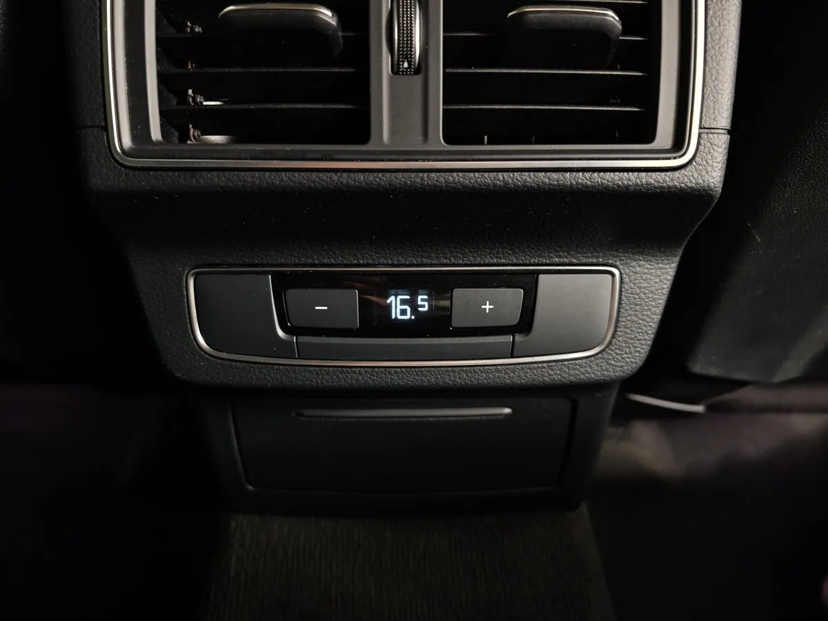 Audi Q5 L 40 TFSI S tronic quattro (249 л.с.) Белый в АВИЛОН. Слайд №24