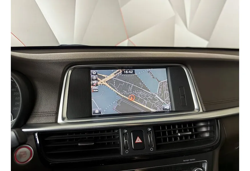 Kia Optima 2.4 GDI AT (188 л.с.) Luxe Белый в АВИЛОН. Слайд №22