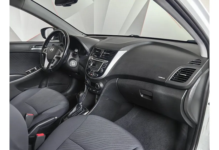 Hyundai Solaris 1.6 AT (123 л.с.) Comfort Белый в АВИЛОН. Слайд №12