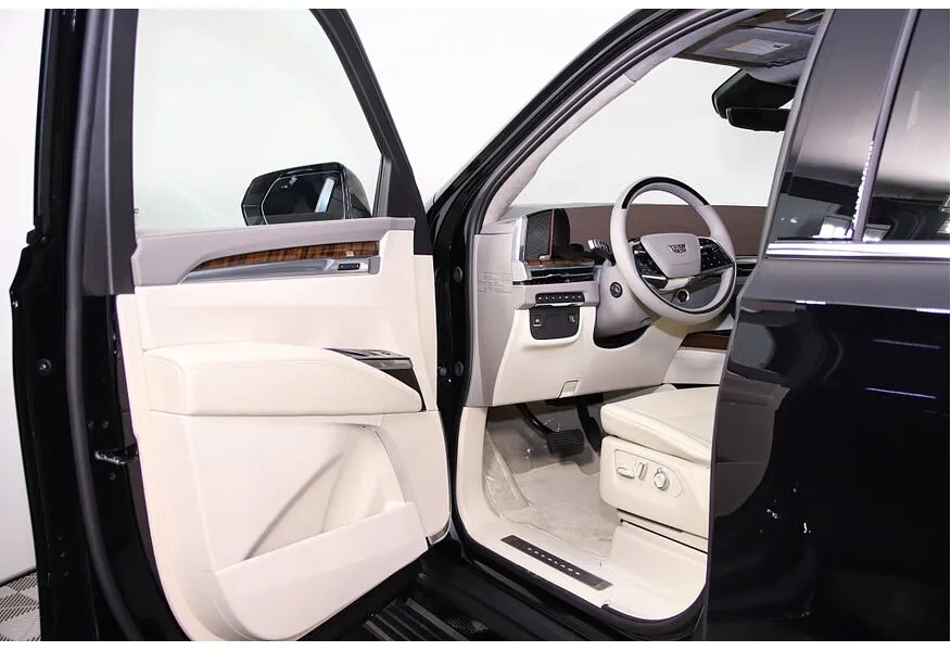 АВИЛОН - Cadillac Escalade 6.2 V8 AT AWD (420 л.с.) Sport Platinum Черный - slide 4