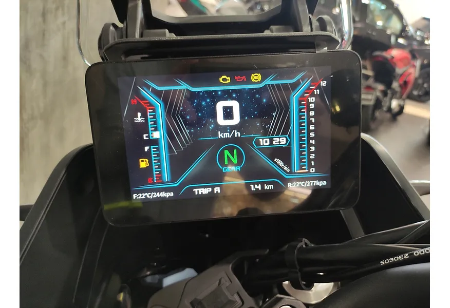 АВИЛОН - QJMOTOR SVT 650X 650 см³ (76 л.с.) 650 Зеленый - slide 8192253