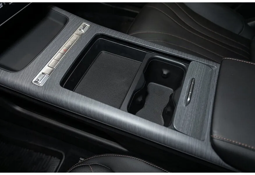 Geely Preface 2.0T 7DCT FWD (150 л.с.) Флагман Черный в АВИЛОН. Слайд №14