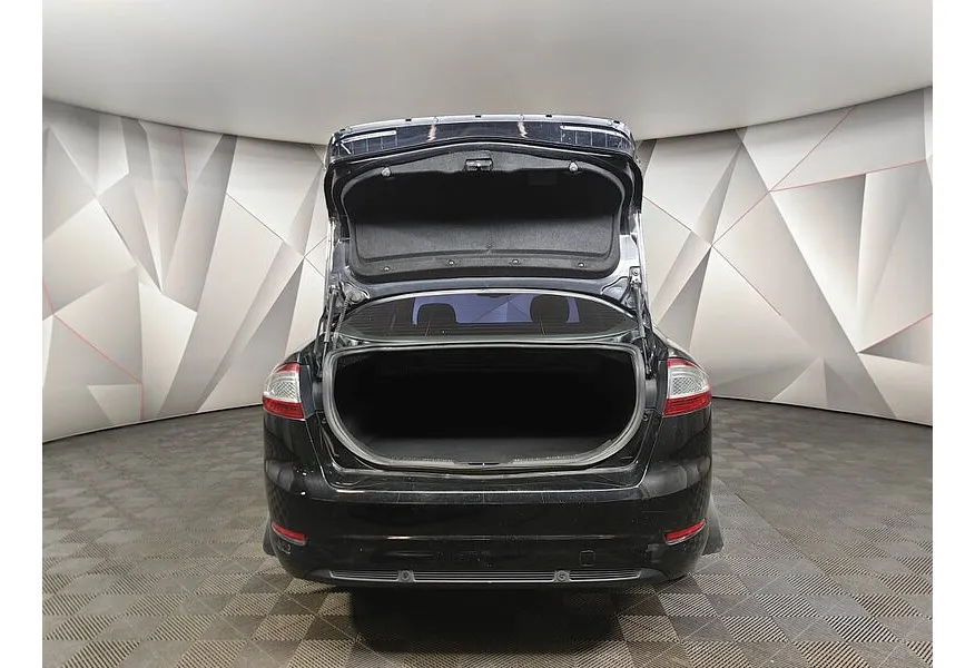 Ford Mondeo 2.3 AT (161 л.с.) Titanium Черный в АВИЛОН. Слайд №17