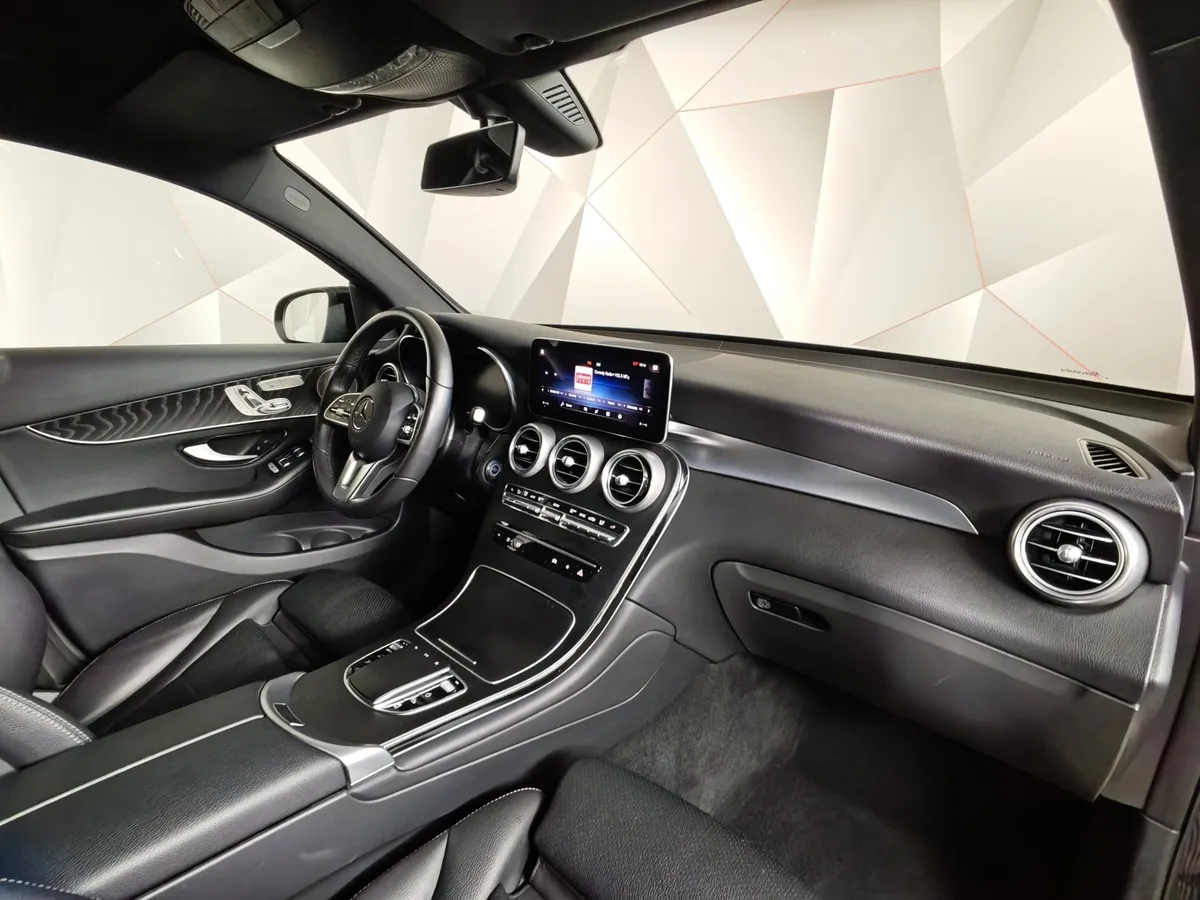 Mercedes-Benz GLC Купе 300 9G-TRONIC 4MATIC (249 л.с.) Sport Черный в АВИЛОН. Слайд №13