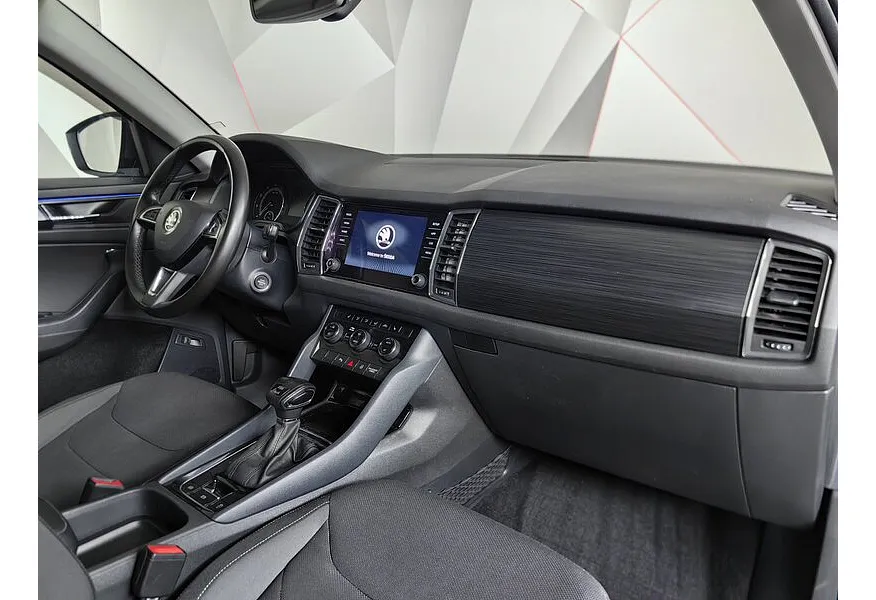 Skoda Kodiaq 2.0 TSI DSG 4X4 (180 л.с.) Серый в АВИЛОН. Слайд №13